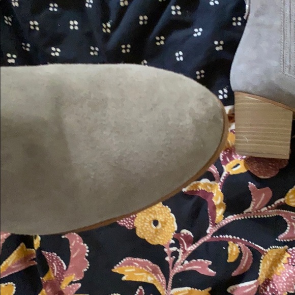 Taupe gray boots with small heel suede 9 1/2 - Picture 8 of 16